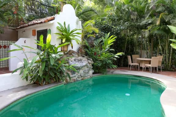 Casa Sonrisa Tropical Oasis - Image 5